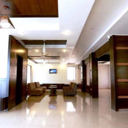 Hotel Sai Ramanand Shirdi Bagian luar foto