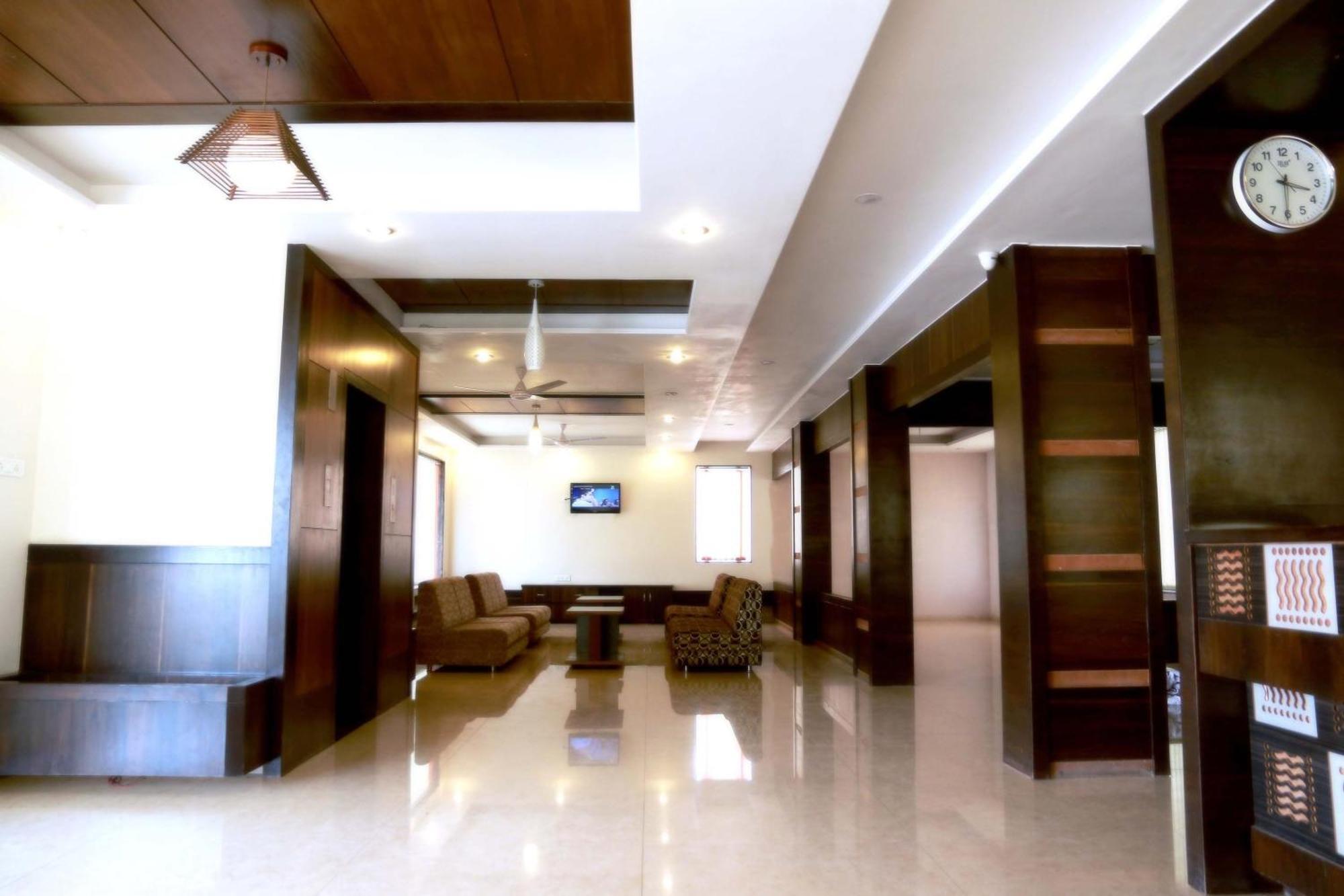 Hotel Sai Ramanand Shirdi Bagian luar foto