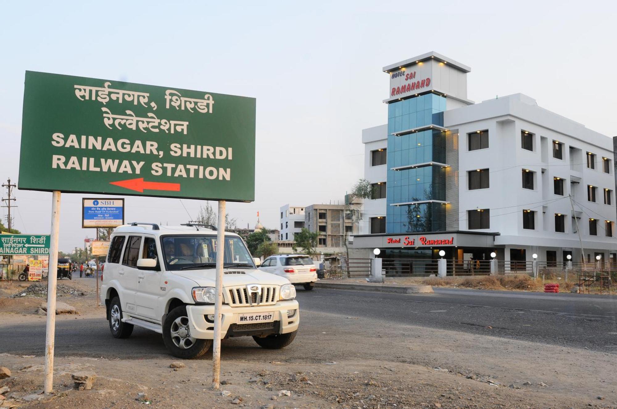 Hotel Sai Ramanand Shirdi Bagian luar foto