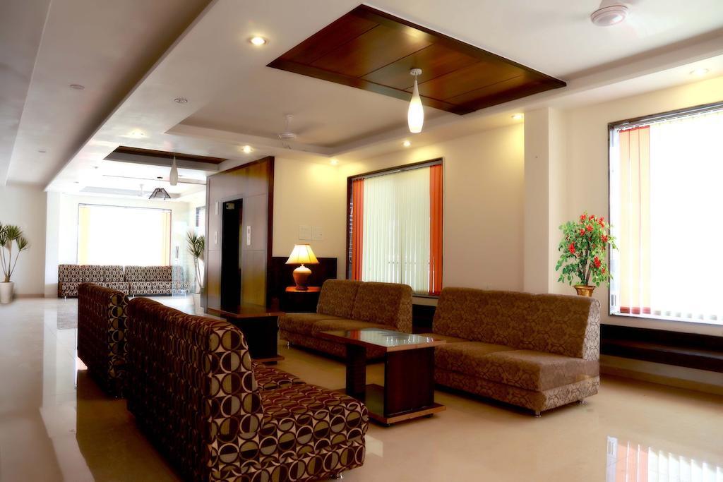 Hotel Sai Ramanand Shirdi Bagian luar foto