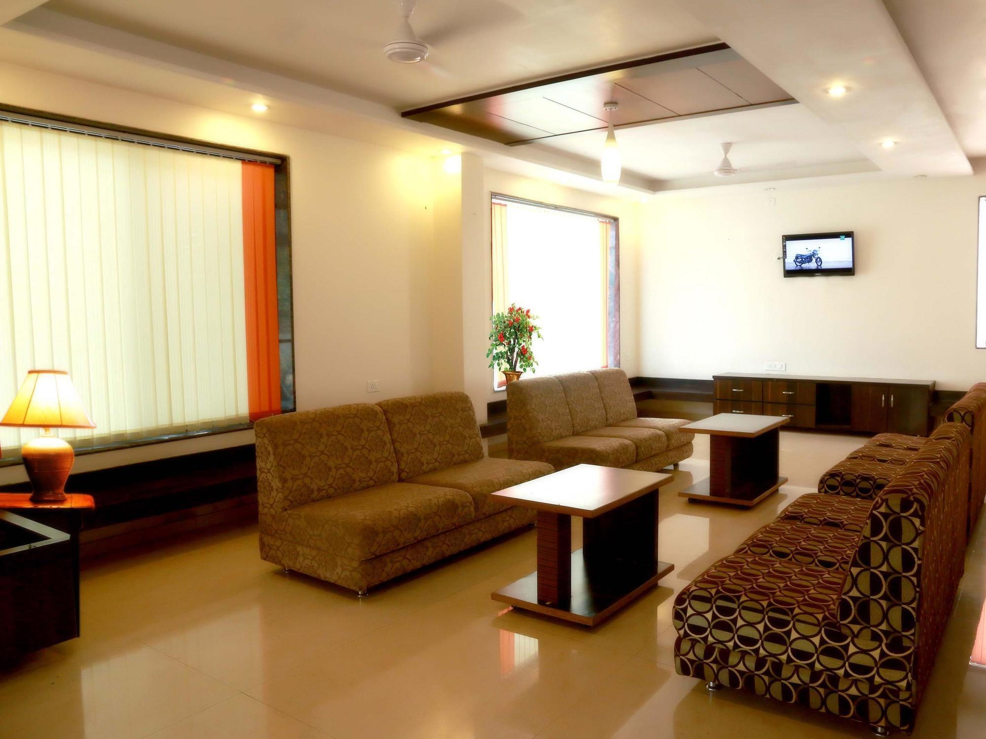 Hotel Sai Ramanand Shirdi Bagian luar foto