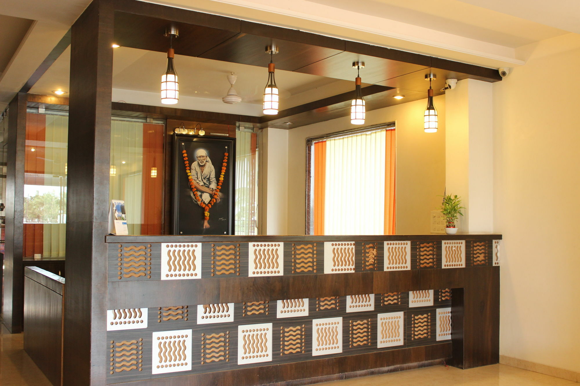Hotel Sai Ramanand Shirdi Bagian luar foto